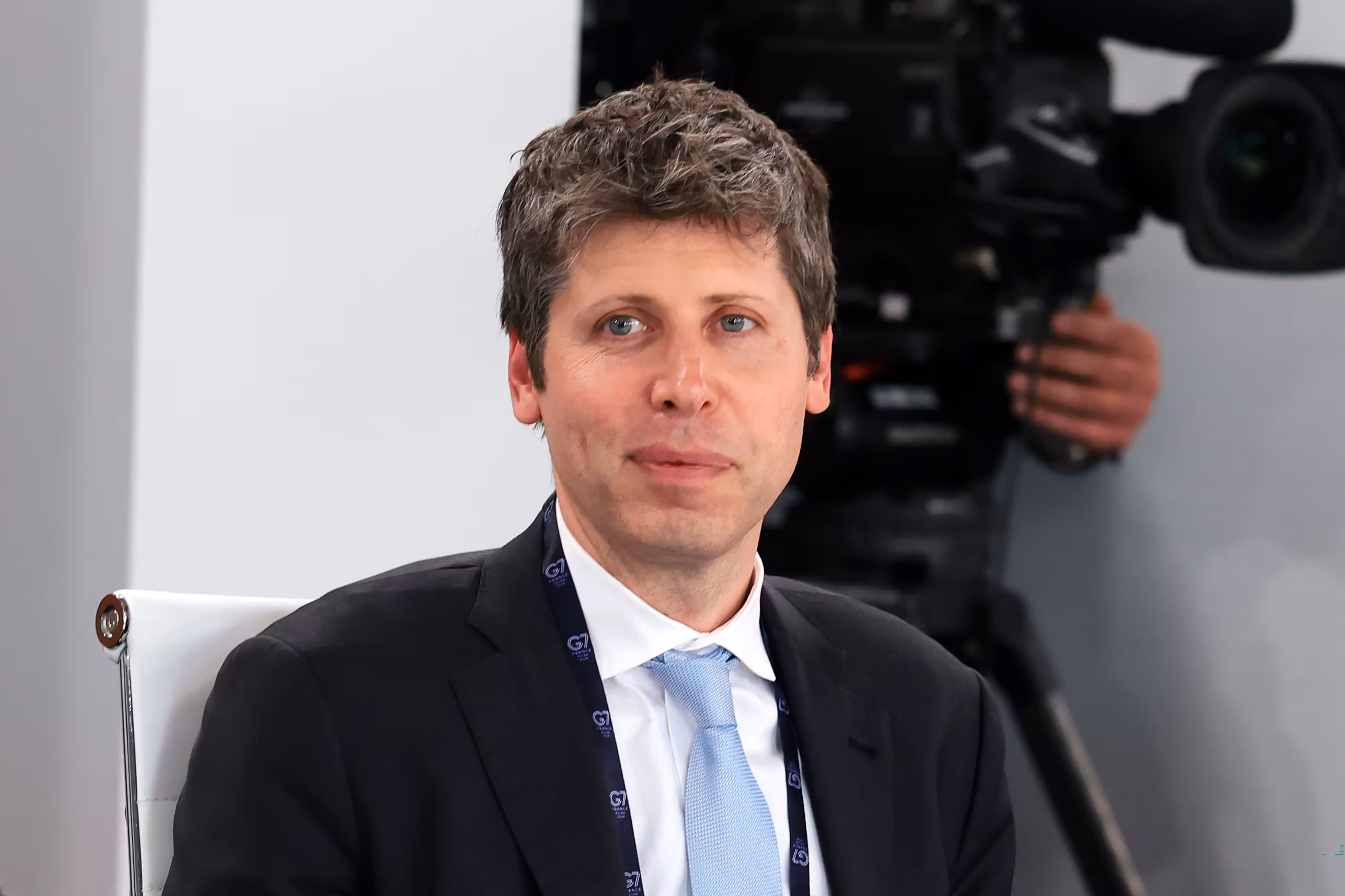 Europa obliga a identificar la IA: quién y cómo debe advertir que publican contenidos artificiales